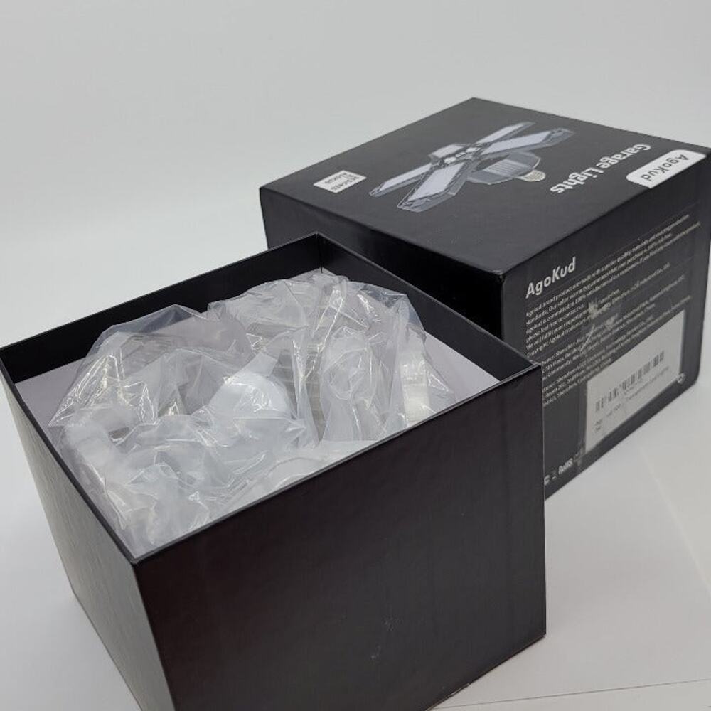 Agokud 100 Transparent Led Garage Lights. 5 adjustable panels. New, open box. - Picture 3 of 10